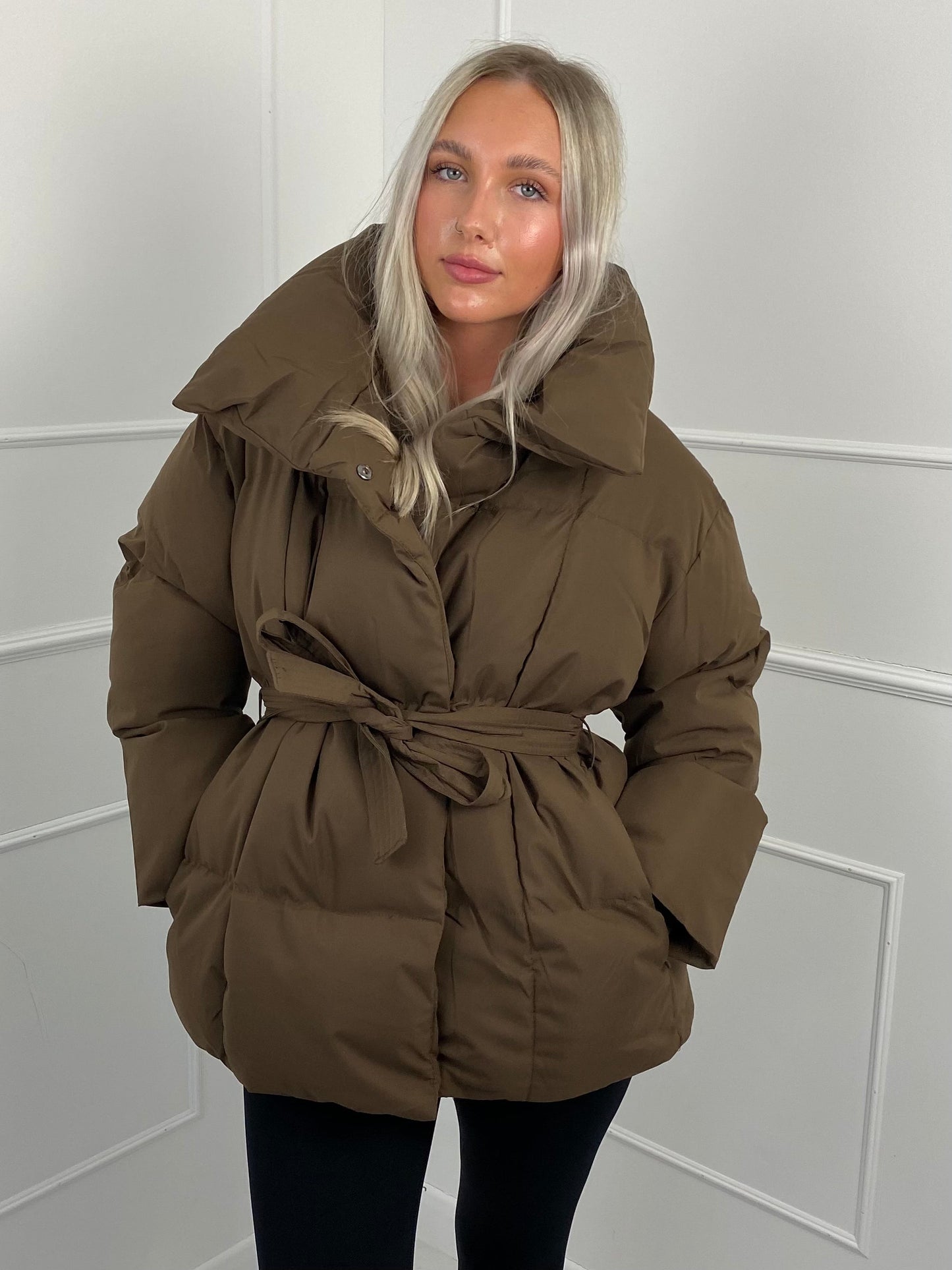 Karly Short Belted Puffer - Jas