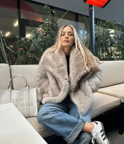 Lunevia | Faux Fur Coat