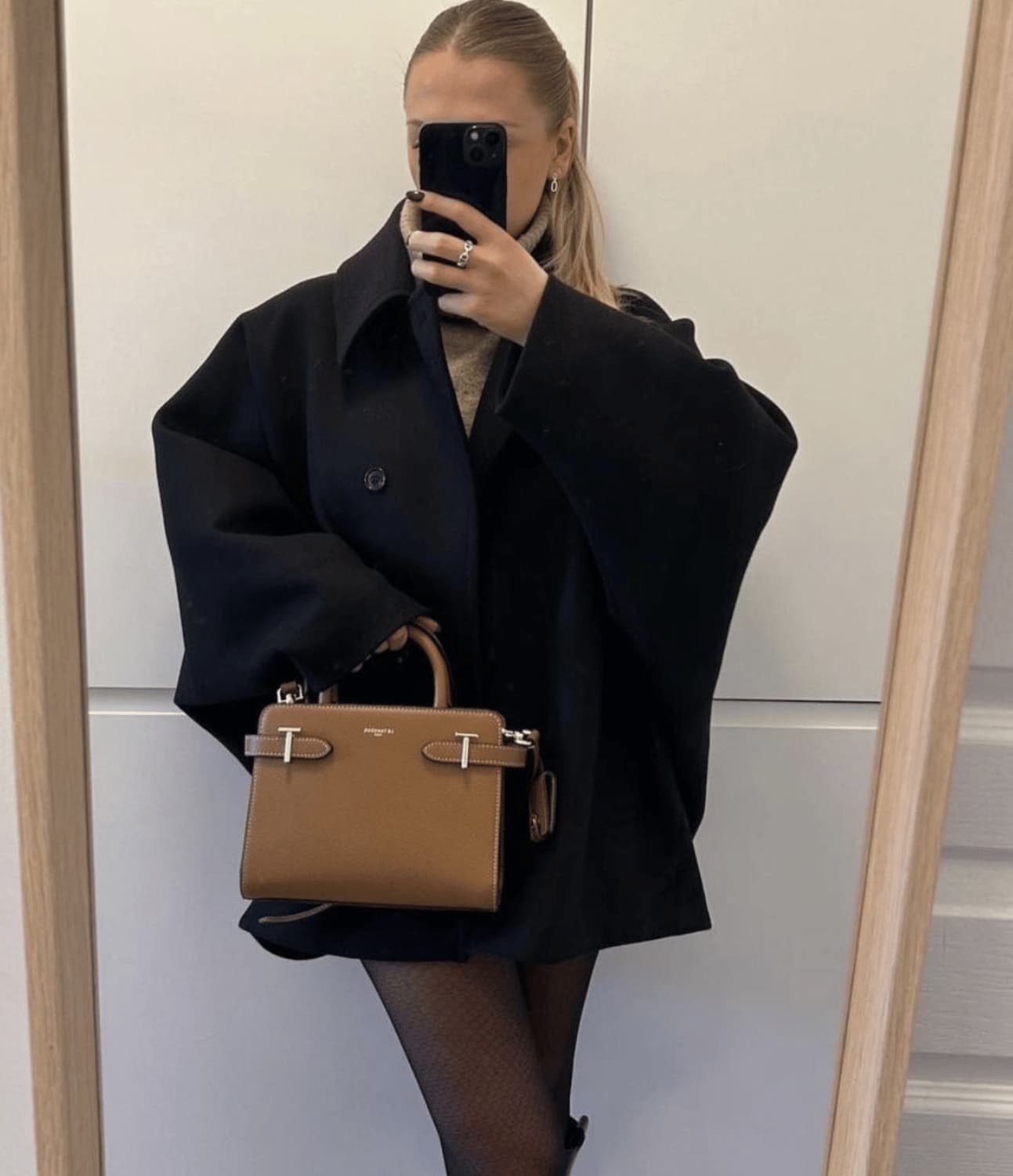 Lunevia © | Oversized Coat